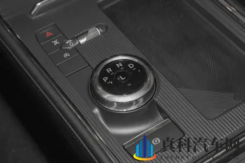 实拍 2025 款蒙迪欧：20T 配 8AT，动力充沛，适合家用-3