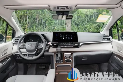 丰田赛那：车型配置解析与性价比推荐-1