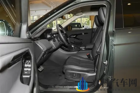 揽胜极光L,入门版与顶配版如何选择?-3