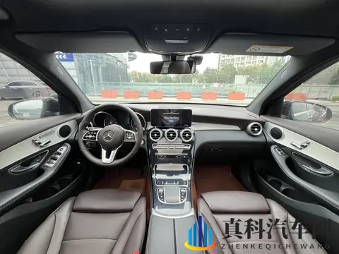 19万拿下昆明一手黑武士,20款奔驰GLC260L,家用代步好选择-2