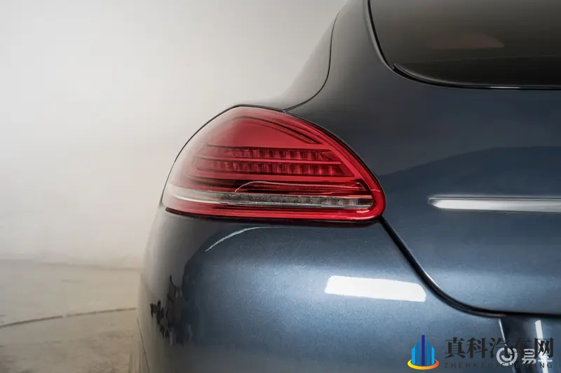 GayXXXⅩ激情健身房：同性健身激情，活力四溢的健身房空间-1