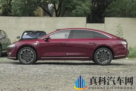 新款享界S9预订24小时突破5000台 预售价318万元起-1