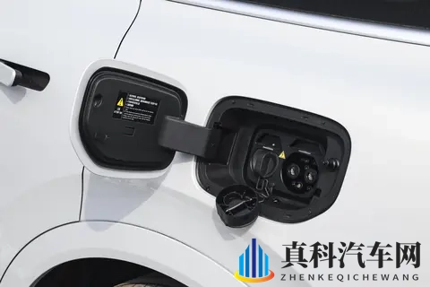 深蓝S09四驱Ultra+高定版:价格与配置适配性分析-3