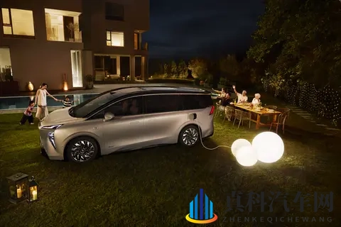 采用贯穿式三联屏设计，别克至境世家内饰官图发布-2