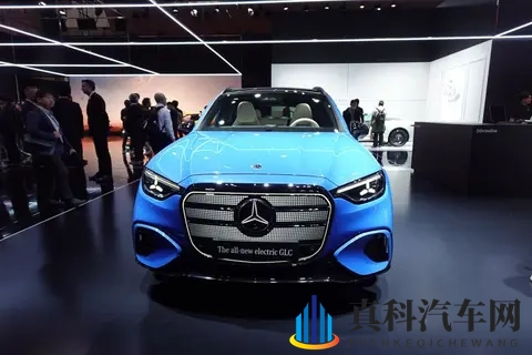 奔驰全新GLC纯电版实车实拍，这前脸确实很老钱-3