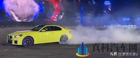 宝马卖车不讲参数，漂移代替PPT，燃油信仰最后的倔强-1