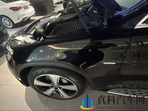 28万多拿下黑色奔驰GLC，家用代步有面儿！-1