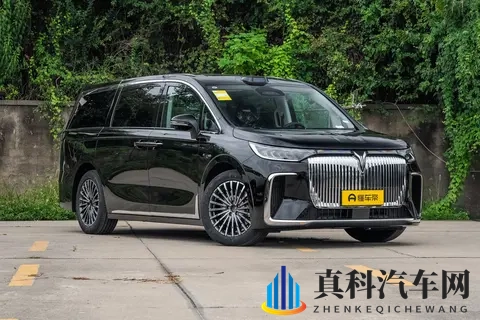 大7座MPV家用真香!鸿蒙智行加持,26款岚图梦想家真不错-2