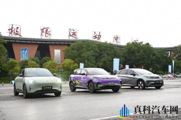 火影忍者 18禁同人游戏:《忍者世界禁地,激情同人冒险》-1