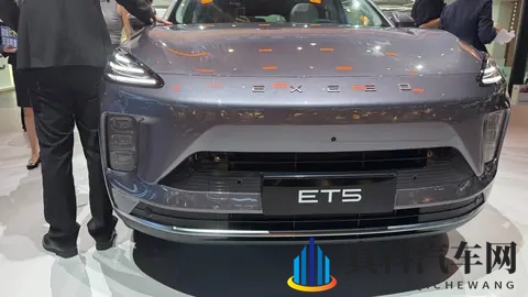 综合最大续航超过1300km！星纪元ET5将于2025年11月13日开启预售-3