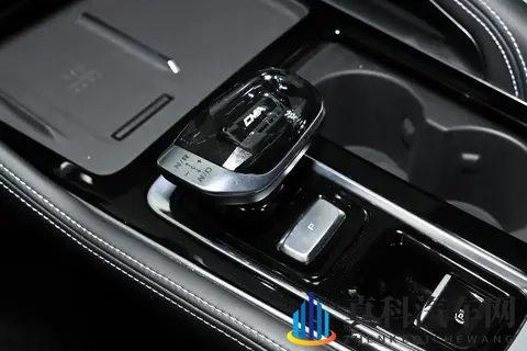 再放大招!吉利星瑞:10万级20T+8AT,这才是中国燃油车的底气-2