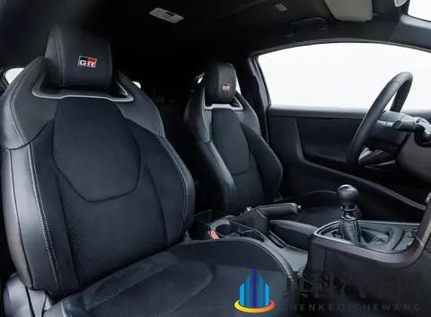 日系“小钢炮”，配GR运动套件，304匹马力、加速5秒，还有手动挡-1