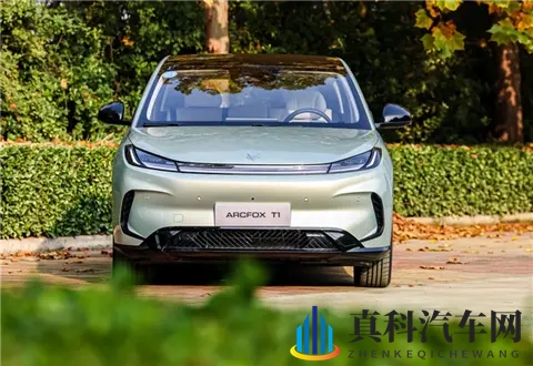 上市不到1月交付就破万台 628万起的极狐阿尔法T1为何能一把破圈-1