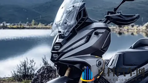 无极米兰发布两款踏板车，双缸450够硬核，大轮踏板也不错！-2