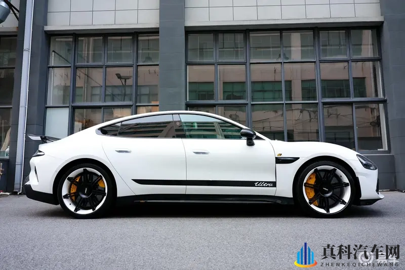 芭乐视app下载旧版本大全免费：过往影视软件合集,无需付费获取-1