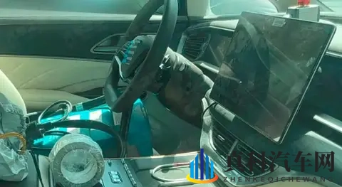 腾势D9改款背后:一辆MPV如何重新定义车里的空间和权力-1