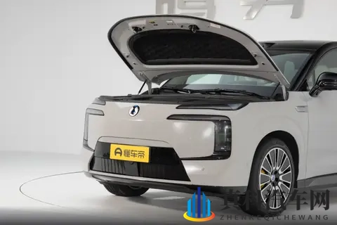 售2998万起,20T三电机插混,车长52米配6座,试驾体验腾势N8L-3