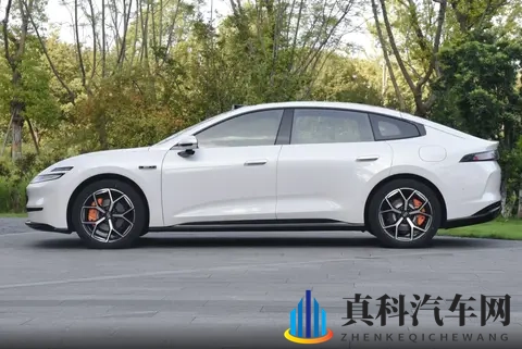 13万级纯电家轿的硬核较量，长安启源A06对比小鹏MONA M03，选谁？-2