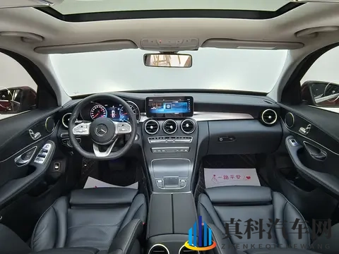 15万内拿下红色奔驰C级,2021年一手准新车,都市丽人的优雅之选-2