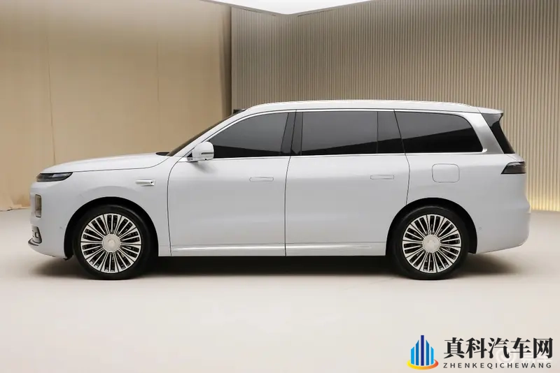 大电池小油箱增程!零跑D19重磅亮相,纯电500公里-1