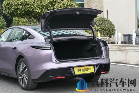 兼顾续航与操控：2025 款星纪元 ES 增程版 Ultra 四驱旗舰解析-1