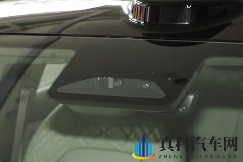 豪华与性能兼备，深度体验星纪元ES 2025款 增程版 Ultra四驱旗舰-1