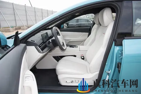 试完这款15万级轿跑,我觉得卷偏了!东风奕派eπ007+-2