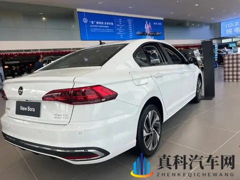 1129万起售,提供三套动力,空间大还省油,2026款大众宝来上市-3