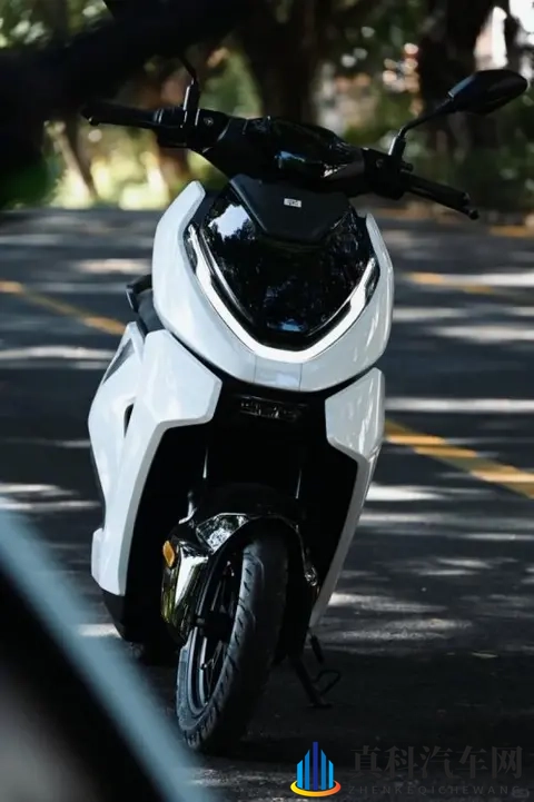 5K预算,极核 AE5i 对比九号、小牛同价位车型值得买吗?-2