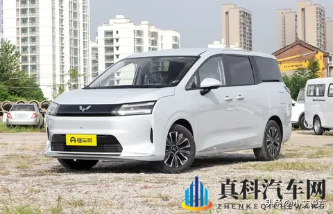 五菱星光730要来了,MPV市场要变天了吗?-1