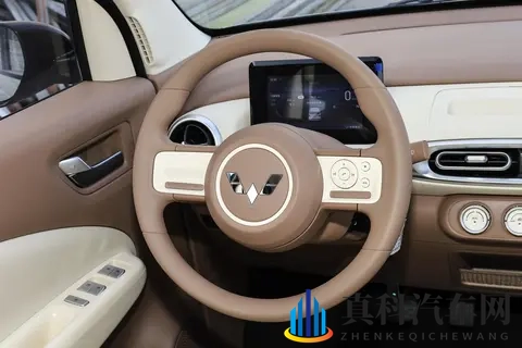 五菱宏光MINIEV 四门版：实际体验与配置拆解，应该怎么选？-3