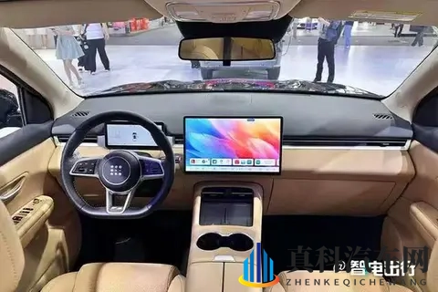 重塑价值标杆:第三代蓝电E5 PLUS 230km超长续航版Ultra全面解析-3