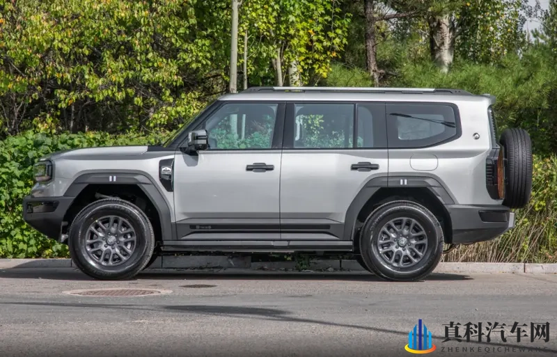 系统综合输出功率665kW，还有三把锁，这车亮点解析-1