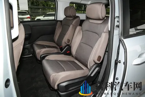 聊聊五菱星光730：真7座+电滑门，7万级全能MPV家用必看？-1