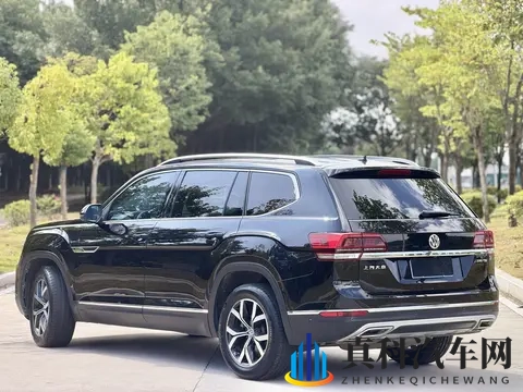 妺妺穿白丝忍不住c了她:汽车时尚新潮流:白丝元素引领内饰革新-2