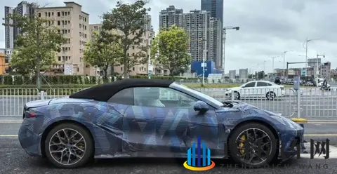 腾势Z敞篷跑车曝光！比亚迪的首款敞篷跑车！-2