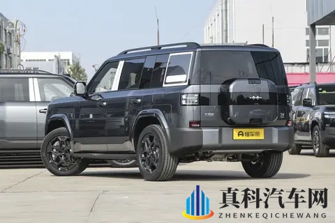 选车时总有人在喜欢和实用之间反复拉扯,方程豹钛7能行吗?-1