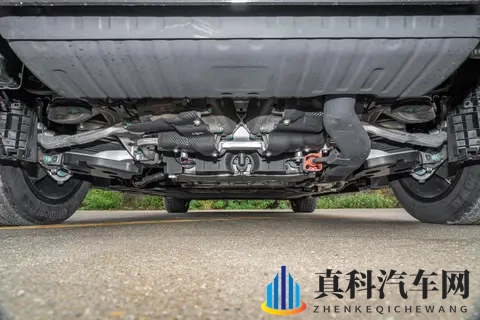 腾势N8L：家用SUV怎么选？一台车解决全家人需求-2