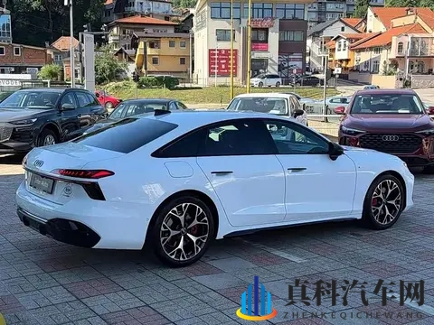 全新A6海外版实车曝光!这次奥迪是真下本了-3