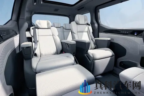 11月入手正当时：极氪009如何以“宜商宜家”重构豪华MPV价值边界-3