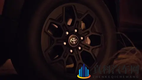 11月10日泰国首发!新一代丰田Hilux Travo预告发布!-1