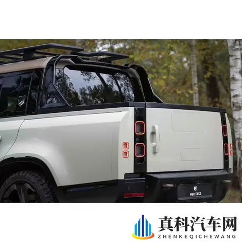 新款路虎卫士皮卡版亮相 造型个性 无惧15年报废期-1