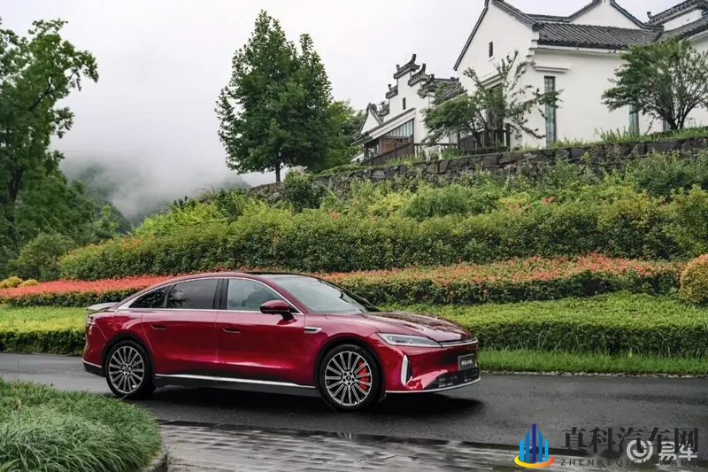 购车好时机，风云A9L超级置换只需13.99万起-1