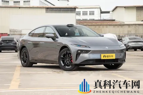 预售不到15万就能拿下！轿跑有这配置绝了，试驾东风奕派 eπ007+-2