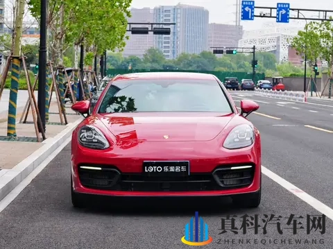 5万公里出头车况精品,64万多拿下21年红色保时捷Panamera-1