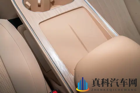 星纪元ET:20万级全能SUV,多项配置加持,家用出行优选-3