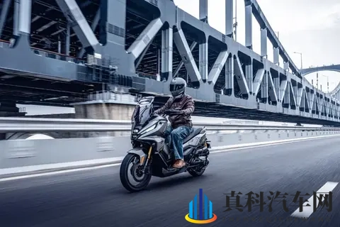 桃子av:智能驾驶技术突破,未来出行更安全便捷,将成增长新引擎-2