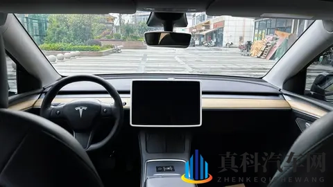 13万公里，146万！22年特斯拉Model Y代步通勤好选择-3