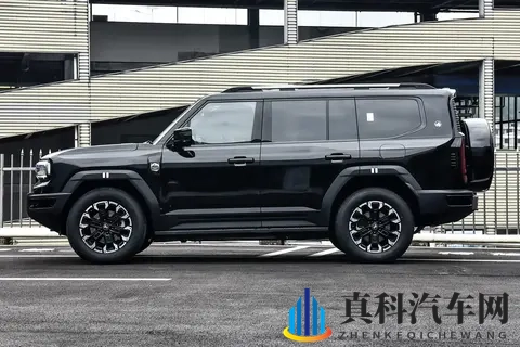 方盒子造型,30多万的价格,这款硬派SUV有什么亮点?-2