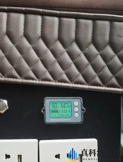 不是买的,是造的!福特全顺改成“小家”的男人,太会玩了!-1